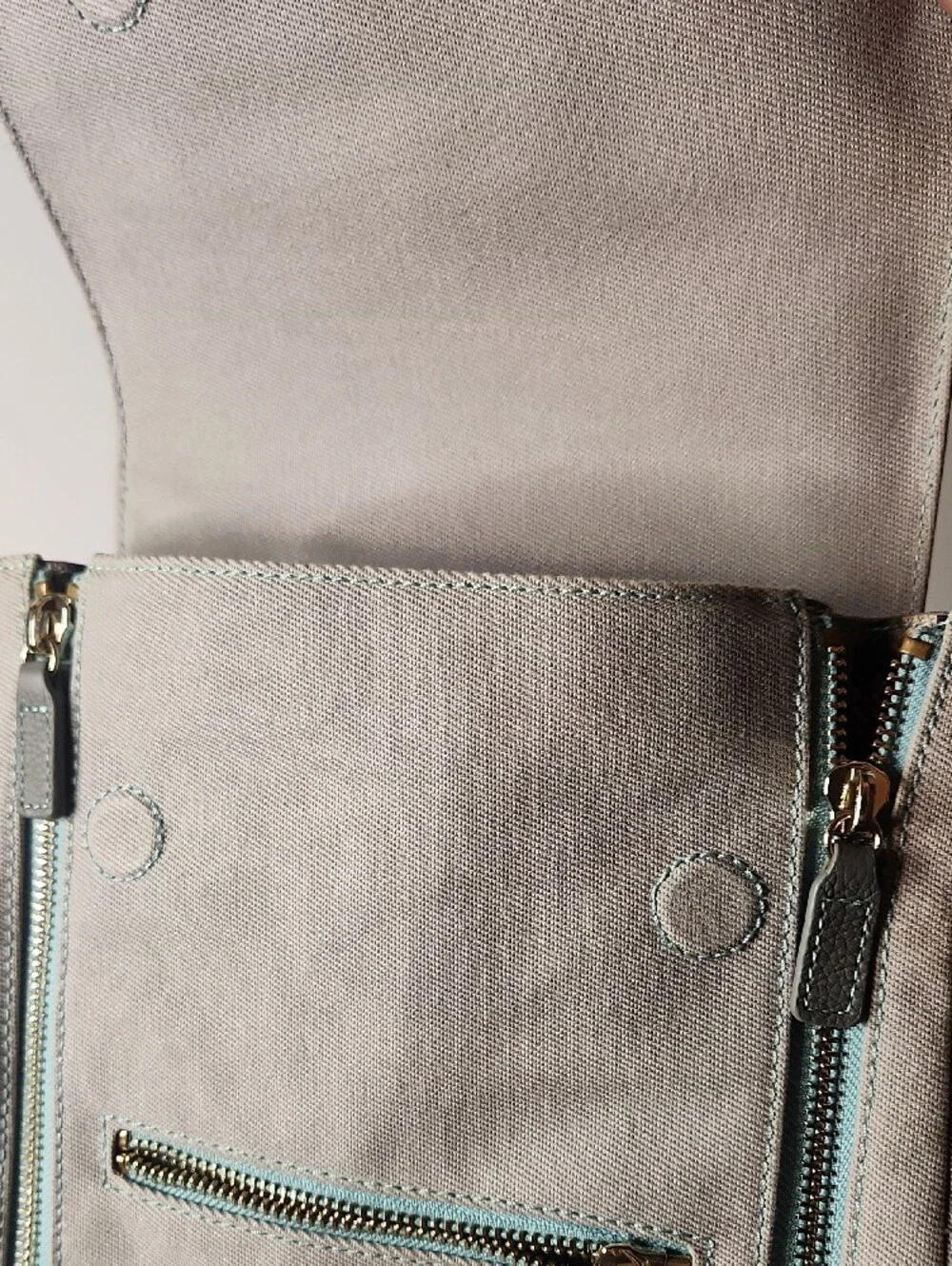 Kelly Wynne stylish grey